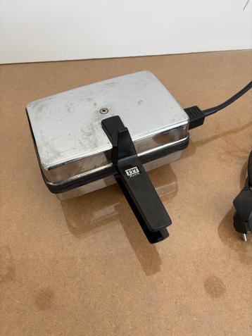 Vintage tosti ijzer ITT Nova, jaren 60 beschikbaar voor biedingen