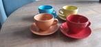 Kleurrijke Koffiekopjes met Schotels - PT, Keramiek, Ophalen of Verzenden, Zo goed als nieuw, Effen