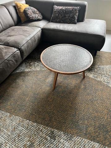 Ronde salon tafel beschikbaar voor biedingen