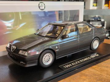 Alfa Romeo 164 Q4 - Antraciet metallic - 1:18 Triple9 beschikbaar voor biedingen