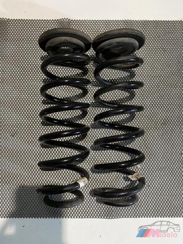 VW GOLF VII VEREN ACHTER L & R 5Q0511115 beschikbaar voor biedingen