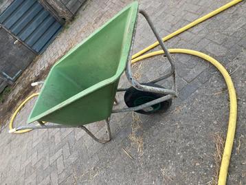 Paarden en shetlanderstallen te huur stalkruiwagens te koop beschikbaar voor biedingen