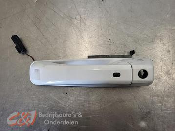 Portiergreep 4Deurs links-voor van een Dodge RAM beschikbaar voor biedingen