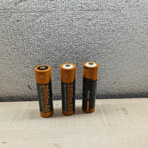 18650 Li-ion accu’s Fenix/2600 & 3500 mAh oplaadbare batteri, Audio, Tv en Foto, Accu's en Batterijen, Zo goed als nieuw, Oplaadbaar