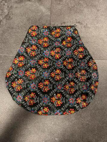 Tas met stipwerk uit Staphorst beschikbaar voor biedingen