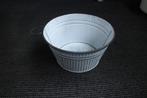 1x Wit/Grijze Bloem of Planten Pot, 25 tot 40 cm, Overige materialen, Rond, Zo goed als nieuw