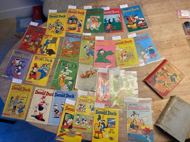 verschillende oude Donald ducks en ingebonden jaargang 1955, Boeken, Stripboeken, Gelezen, Meerdere stripboeken, Ophalen of Verzenden