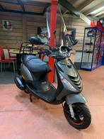 Gebro scooters : Piaggio zip S 25KM SNOR BJ2020, Ophalen, Gebruikt, Zip, Benzine