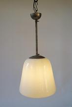 art deco schoollamp hanglamp opaline glas wit metaal., Huis en Inrichting, Lampen | Hanglampen, Ophalen, 50 tot 75 cm, Glas, Gebruikt