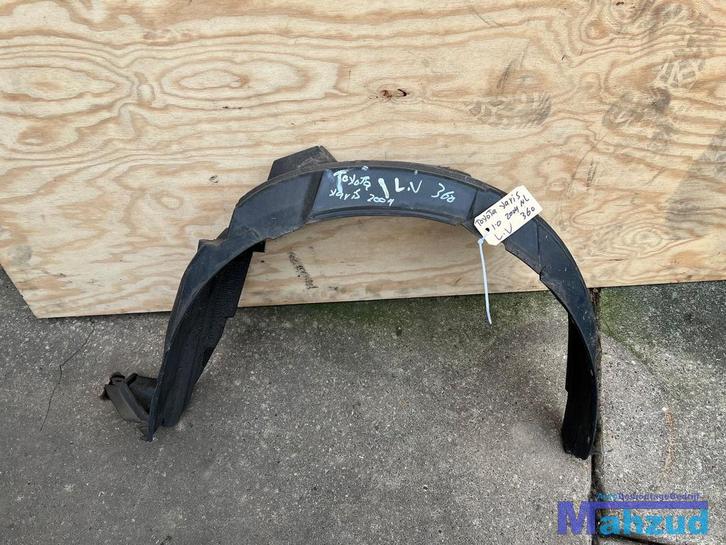 TOYOTA YARIS P1 Links voor modderkuip wielkuip 1999-2005, Auto-onderdelen, Carrosserie en Plaatwerk, Bumper, Toyota, Gebruikt