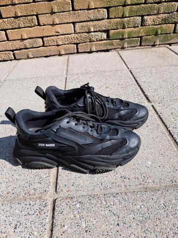 Steve Madden mt 42 beschikbaar voor biedingen