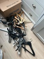 Ca 35 grote kledinghangers, Ophalen of Verzenden, Zo goed als nieuw, Kunststof
