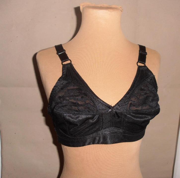 Bh zonder beugels maat 105C, Kleding | Dames, Ondergoed en Lingerie, BH, Zwart, Verzenden