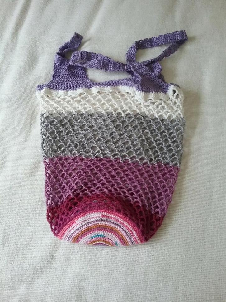 Handgehaakt boodschappennet/tasje met verstevigde bodem, Hobby en Vrije tijd, Breien en Haken, Zo goed als nieuw, Haken, Overige typen