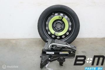 16 inch noodwiel + krikset VW Golf 7 / Troc 5Q0601027BJ beschikbaar voor biedingen