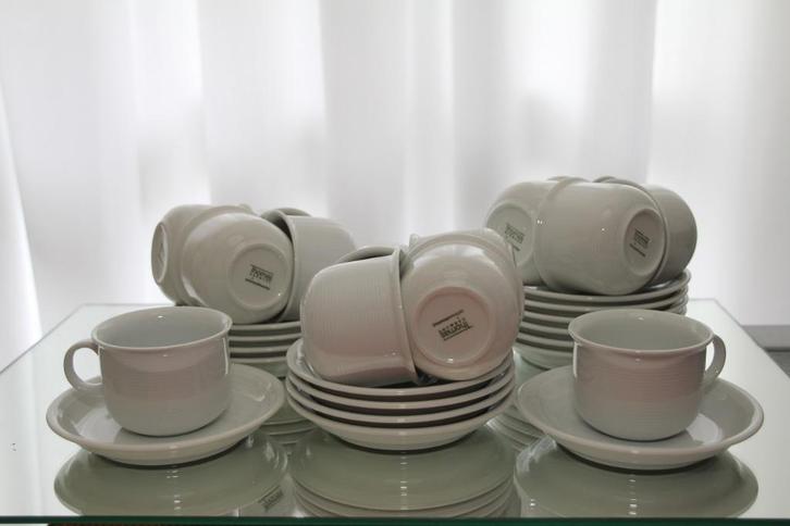 Thomas Trend kop en schotels (25 stuks), Huis en Inrichting, Keuken | Servies, Zo goed als nieuw, Bord(en), Wedgwood, Aardewerk