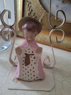 Schattig klein Jezus beeldje op smeedijzeren rekje, Ophalen of Verzenden, Zo goed als nieuw, Beeld(je), Christendom | Katholiek