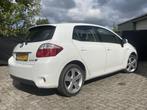 Toyota Auris 1.8 Full Hybrid Executive | CRUISE CONTROLE, Euro 5, Zwart, 4 cilinders, Wit