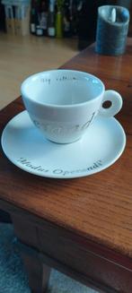 Illy cappuccino kop en schotel, Ophalen of Verzenden, Zo goed als nieuw, Porselein, Kop en/of schotel