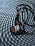 Halsketting met schelp hanger, Gebruikt, Bruin, Ophalen of Verzenden, Overige materialen