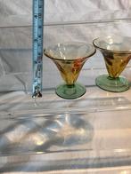 Likeurglaasjes bruin met groen voetje, Ophalen of Verzenden