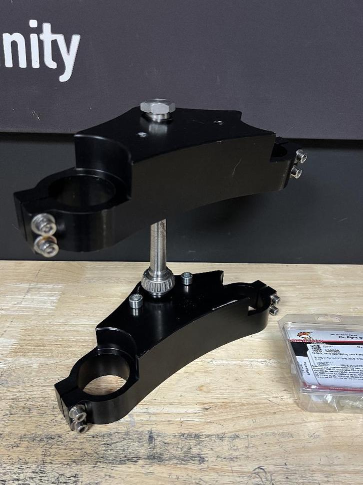 CNC balhoofdplaten voor upside down voorvork, Motoren, Onderdelen | Harley-Davidson, Nieuw, Ophalen of Verzenden