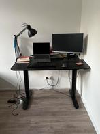 Sit/stand black desk, Huis en Inrichting, Bureaus, Ophalen, Zo goed als nieuw