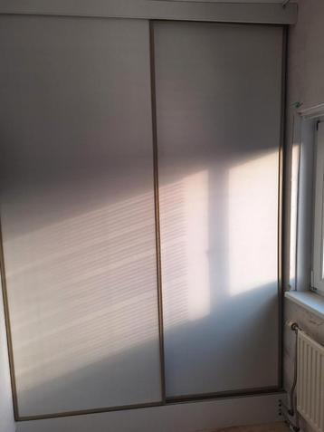 2 kastdeuren 230 x 90 cm