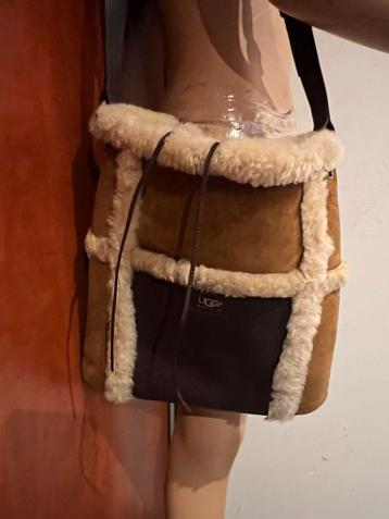 UGG tas leer & suède  origineel  beschikbaar voor biedingen