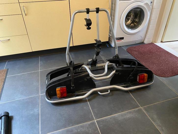 Fietsendrager Thule (Europower 916.2), Auto diversen, Fietsendragers, Zo goed als nieuw, Trekhaakdrager, 2 fietsen, Elektrische fiets