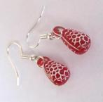 Vintage mooie kleine lucite bramen oorbellen, Sieraden, Tassen en Uiterlijk, Verzenden, Zo goed als nieuw, Hangers