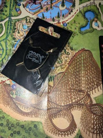 Toverland Troy 15 jaar pin beschikbaar voor biedingen