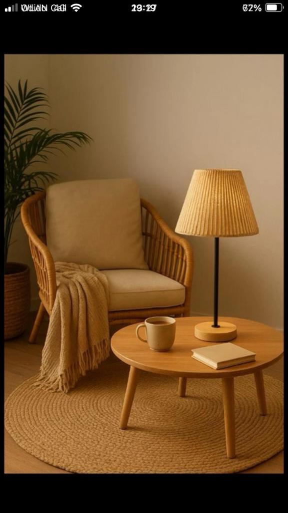 Home Accents Tafellamp met Gevlochten Kap en Houten Voet NW!, Huis en Inrichting, Lampen | Tafellampen, Nieuw, Minder dan 50 cm