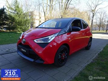 Toyota Aygo 1.0 VVT-i X-Play|BI-TONE|Apple Carplay|Camera| beschikbaar voor biedingen