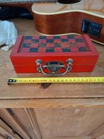 Schaakspel Reisformaat met Drakenmotief. Uit China, Hobby en Vrije tijd, Gezelschapsspellen | Bordspellen, Gebruikt, Een of twee spelers