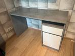 Grijs/wit bureau, Huis en Inrichting, Ophalen, Gebruikt, Bureau