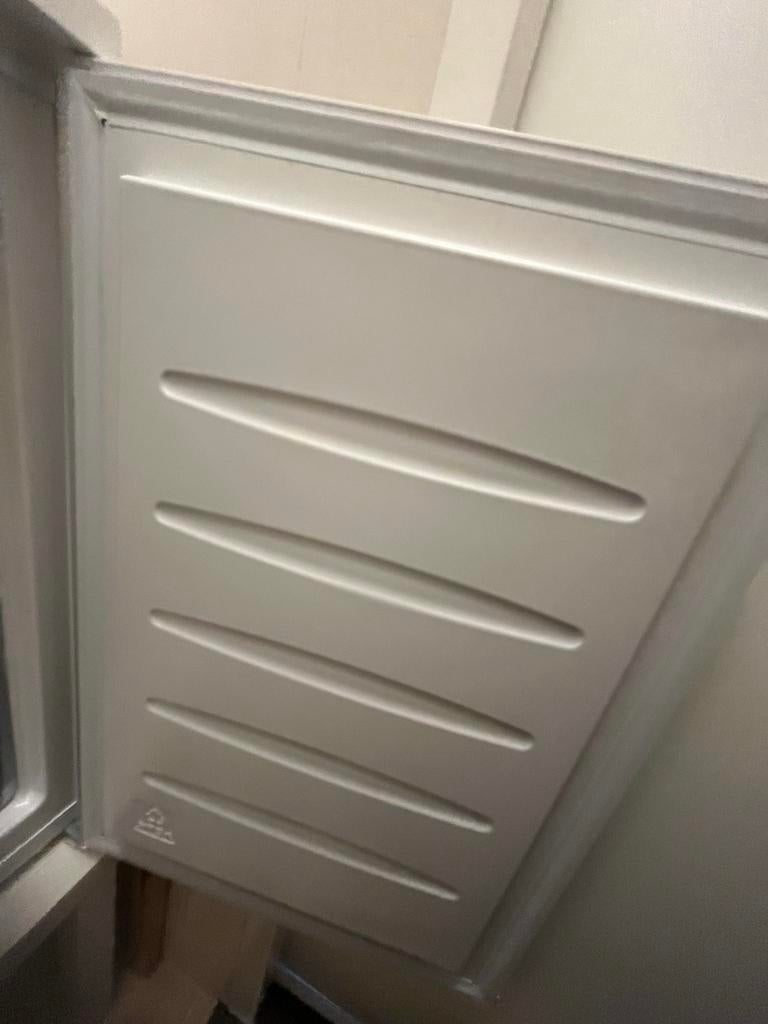 Exquisit Vrieskast - Perfect voor uw keuken!, Witgoed en Apparatuur, Koelkasten en IJskasten, 100 tot 150 liter, Met aparte vriezer