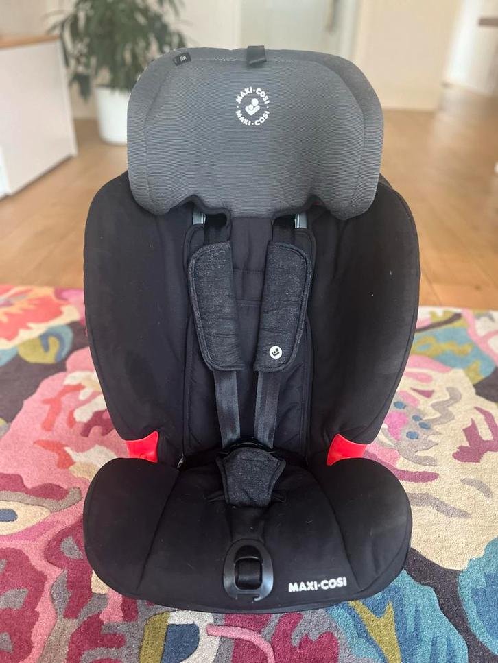 Maxi-Cosi Titan Nomad Black Isofix Autostoel, Kinderen en Baby's, Autostoeltjes, Zo goed als nieuw, Maxi-Cosi, 15 t/m 36 kg, Isofix