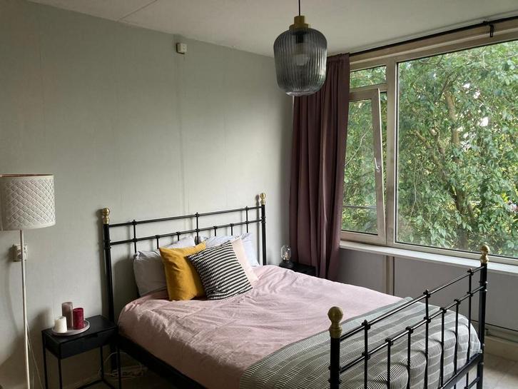 Ikea metalen bedframe 180x200 + lattenbodem, Huis en Inrichting, Slaapkamer | Bedden, Gebruikt, Tweepersoons, 180 cm, 200 cm, Metaal