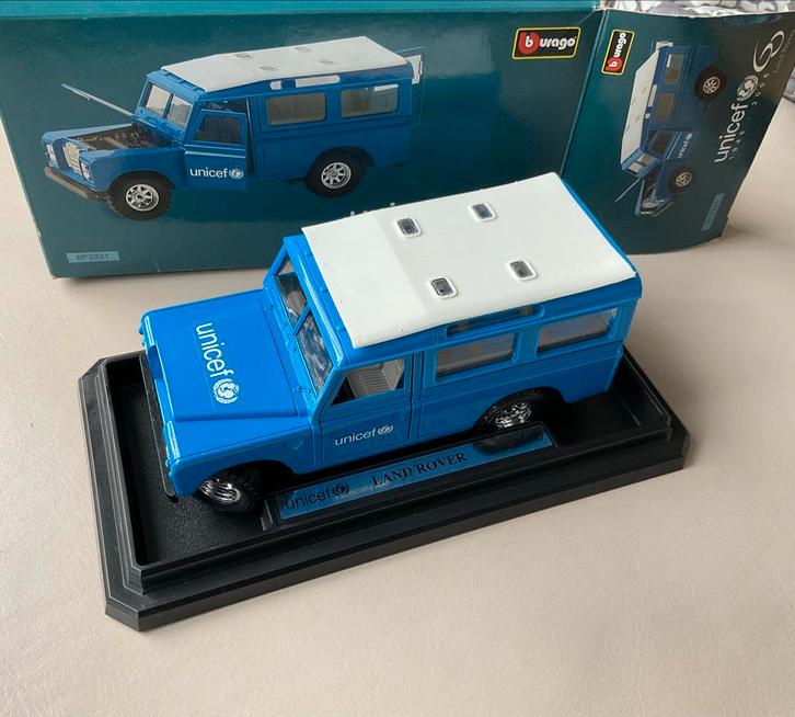 Bburago Land Rover UNICEF - Zeldzaam!, Hobby en Vrije tijd, Modelauto's | 1:18, Zo goed als nieuw, Auto, Bburago, Ophalen of Verzenden