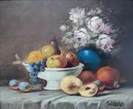 Pieter in 't Hout Jr. (1879-1965) - Fruitstilleven en vaas, Ophalen of Verzenden