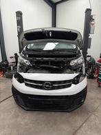 Gezocht !!! Koplampen Opel Vivaro, 33 - 40 uur, Overige vormen