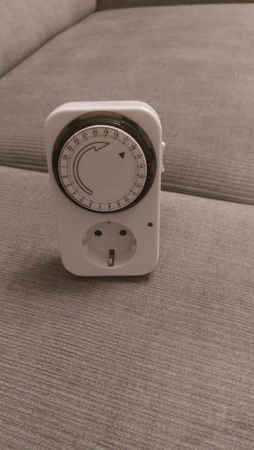 Analoge Tijdschakelaar beschikbaar voor biedingen