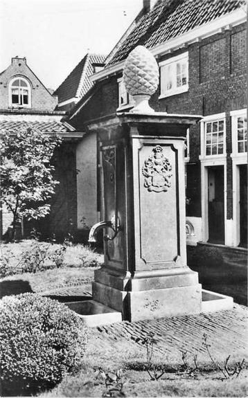 (377-642-029) Leiden  St Annahof beschikbaar voor biedingen