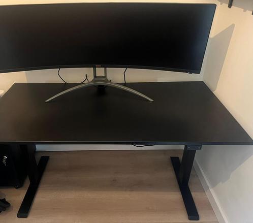 Elektrisch bureau, Huis en Inrichting, Bureaus, Zo goed als nieuw, Elektrisch, In hoogte verstelbaar, Ophalen