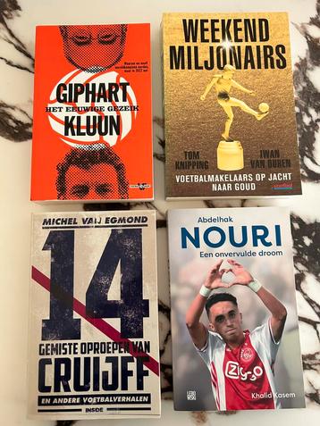 4 Voetbalboeken beschikbaar voor biedingen