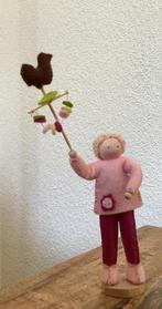 Voor de seizoenstafel, palmpasen kindje, wolvilt, Hobby en Vrije tijd, Vilt, Ophalen of Verzenden, Nieuw, Figuurtje(s), Wolvilt