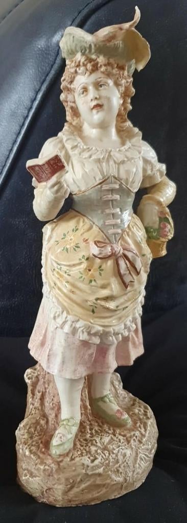 Antieke Handbeschilderde Meissen beeld van chique dame., Verzenden