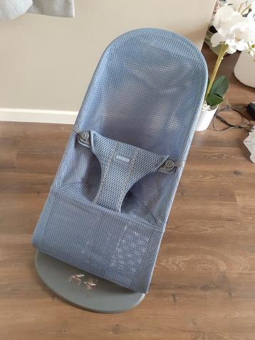 Zgan! BabyBjörn Bliss MESH wipstoel licht blauw - Baby Björn beschikbaar voor biedingen
