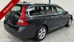 Volvo V70 2.5T Summum AUTOMAAT / LEER / XENON, Auto's, Gebruikt, 2521 cc, Zilver of Grijs, 1583 kg